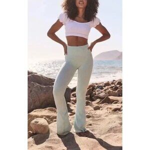 FREE PEOPLE MOVEMENT rich soul knit flares in mint size M/L